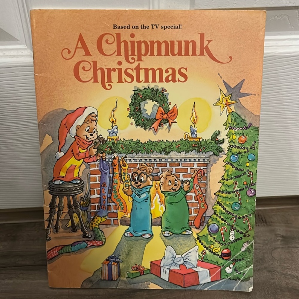 Vintage 1985 A Chipmunk Christmas Paperback Book TV Alvin The Chipmunks
